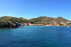 arrivée des saintes vue mer