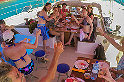 Repas excursion catamaran Réserve Cousteau Guadeloup