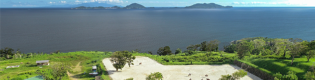 vue sur les saintes pendant la balade équestre