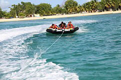Bouée tractée à Port Louis et Sainte-Anne