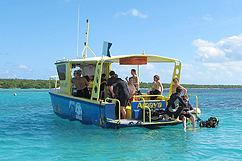 Bateau de plongée sous marine